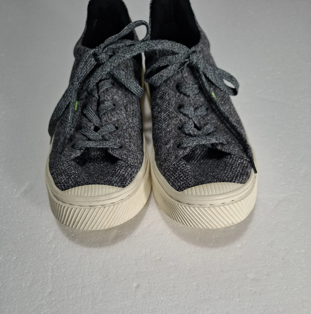 Cariuma IBI Casual Sneakers Gray Knit Low Top Size 8.5 Mens